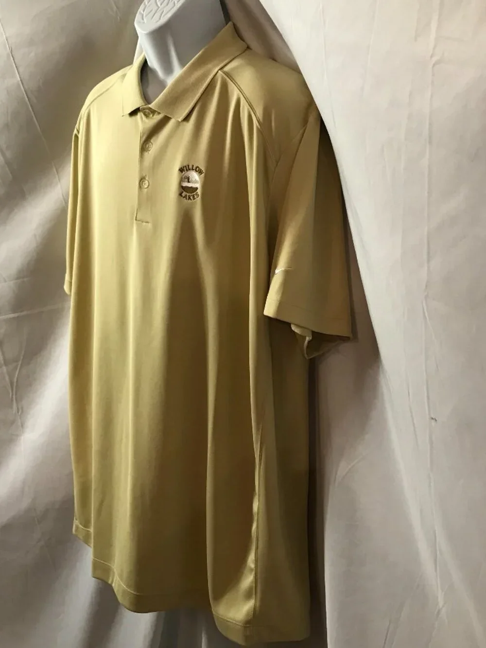 Nike Willow Lakes Golf Club Activewear Athletic Sport Cut Polo Shirt